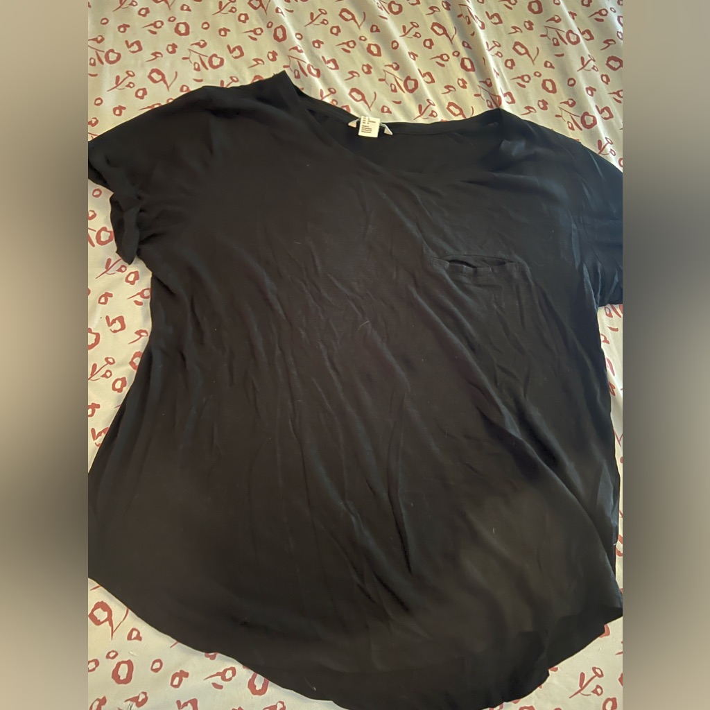 H&M Basic Black Shirt
